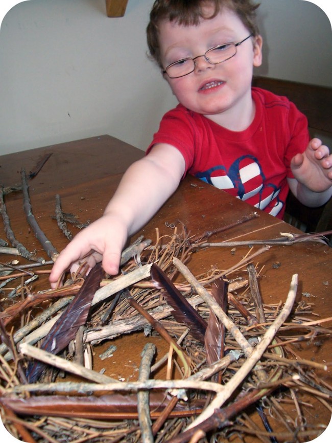 Making a Twig Nest Centerpiece Easter Craft at B-InspiredMama.com