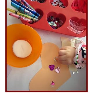 Preschool Valentine Craft Station at B-InspiredMama.com