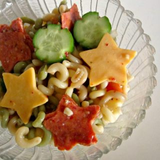 Silly Star Pasta Salad for Kids - Sponsored by Kraft Zesty Italian at B-InspiredMama.com
