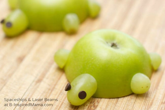 A Healthy Kids in the Kitchen Recipe - Easy Apple Turtles at B-Inspired Mama