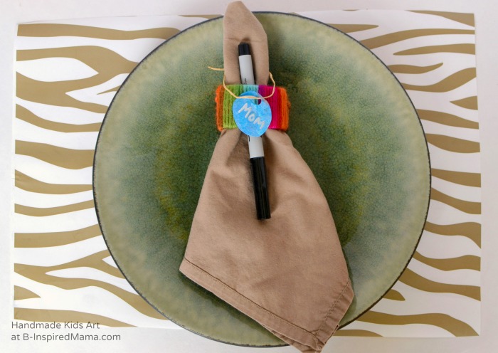 Kid-Made Placemats and Napkin Rings - Thanksgiving Crafts for Kids at B-Inspired Mama
