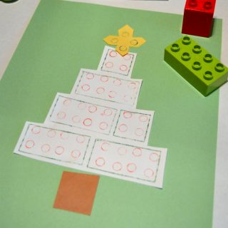 A Fun and Easy Christmas Tree Kids Christmas Craft [Sponsored by LEGO] at B-Inspired Mama