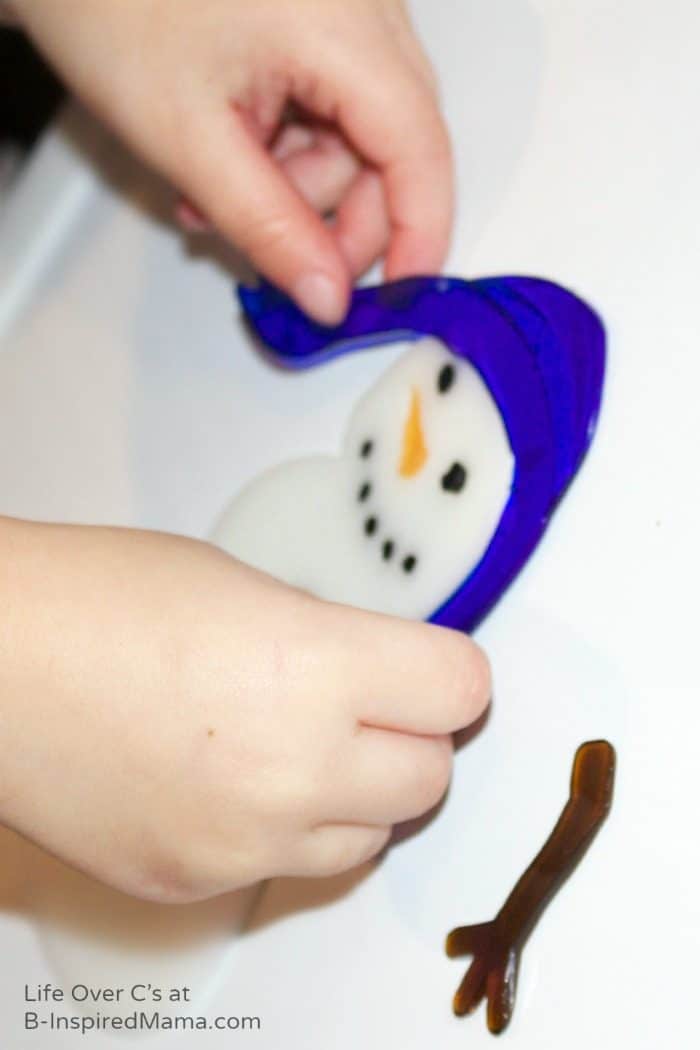 An Easy Peasy Snowman Winter Fine Motor Activity at B-Inspired Mama