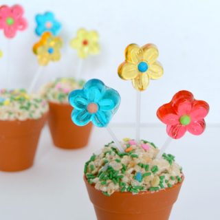Spring Flower Pot Rice Krispies Treats at B-Inspired Mama