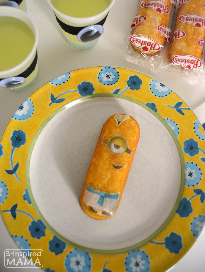 A Fun Kids Snack Full of Minions - Twinkie Minions and Minion Lemonade - at B-Inspired Mama