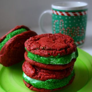 Easy Red Velvet Christmas Cookie Sandwiches - Perfect Cookies for Santa - at B-Inspired Mama