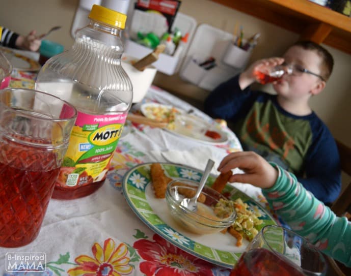 Family Dinner Time Questions - Beyond How Was Your Day - Inspired by Motts New Apple Cherry Juice - at B-Inspired Mama