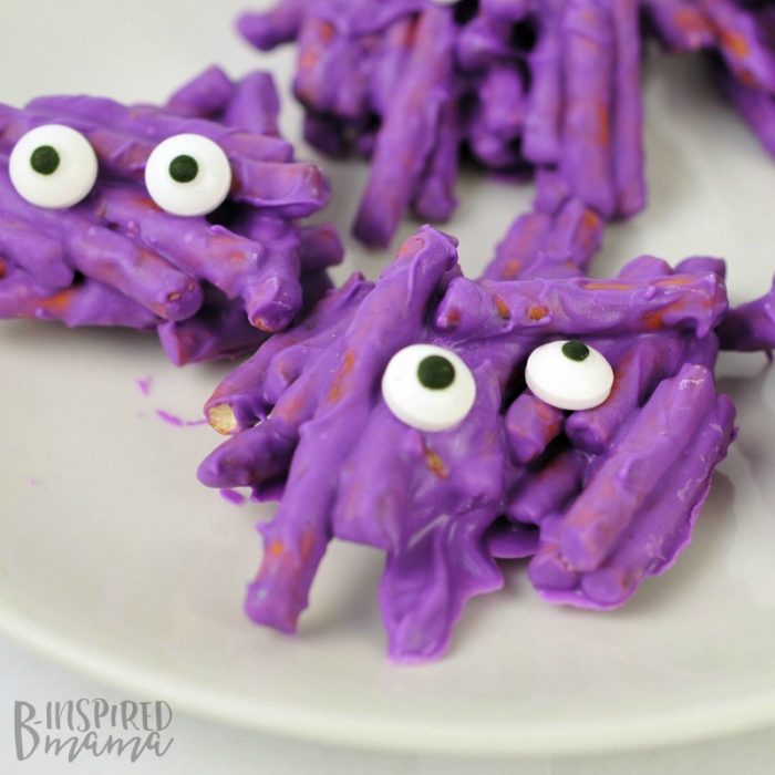 How to Make Cute Non-Scary Halloween Monster Treats - perfect for a class Halloween party or even for a preschool monster theme or kids monster Birthday party!