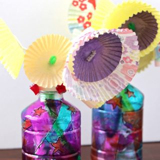 Funky Flower Vase Plastic Bottle Craft for Kids - Perfect for an Earth Day craft or a homemade Mother's Day gift!