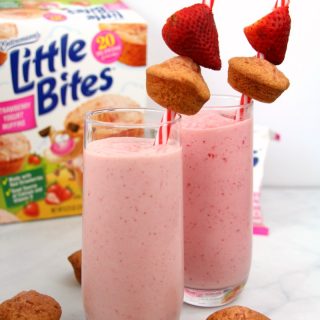 Super easy and super yummy Strawberry Yogurt Muffin Kids Smoothie - at B-Inspired Mama