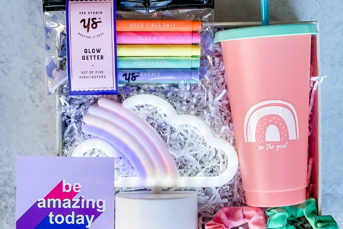Strong Self(ie) Subscription Box